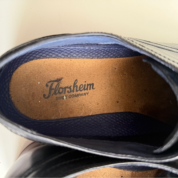 Florsheim Black Leather Oxfords 10M - Only wore a few times!